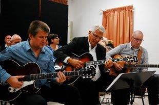 Knut in the middle of the picture, from a masterclass in jazz guitar in Provence  in 2012.